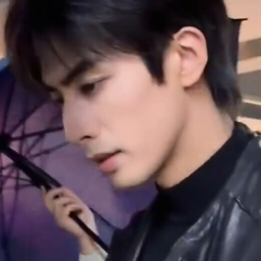 装帅好难吧还好哥是真帅