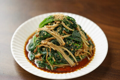 芝麻菠菜金针菇
