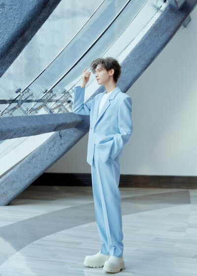 罗云熙