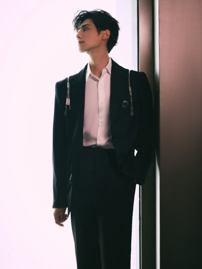 罗云熙