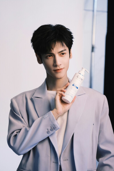 罗云熙