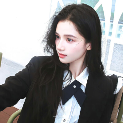 张婧仪头像