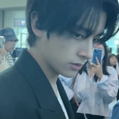 沈载伦