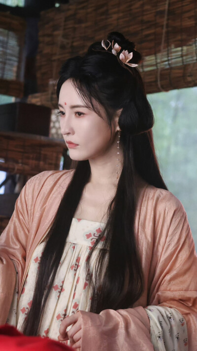 临江仙 红莲 孙晶晶