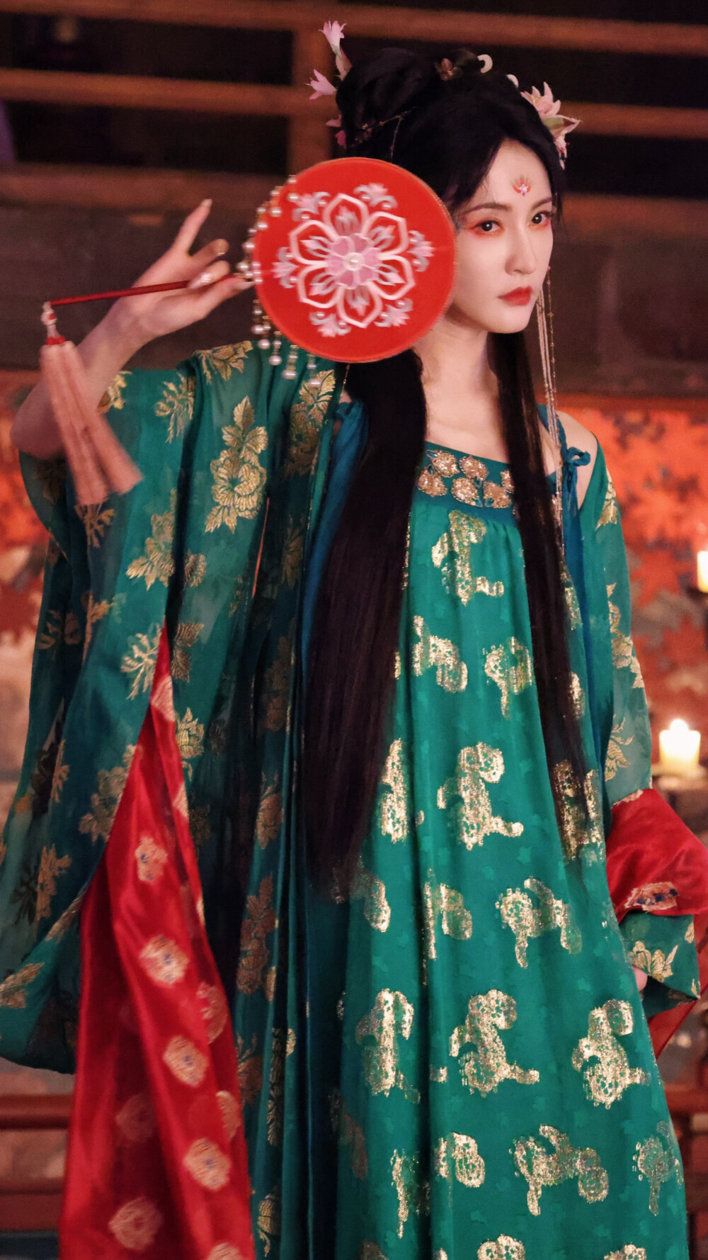 临江仙 红莲 孙晶晶