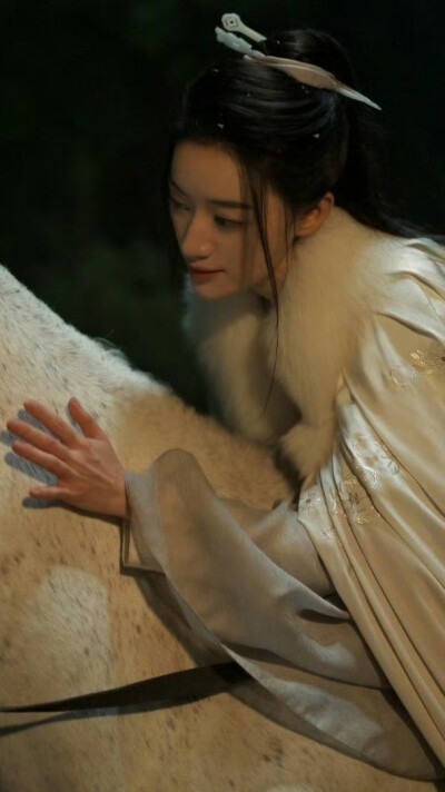 青川入梦 郭晓婷
