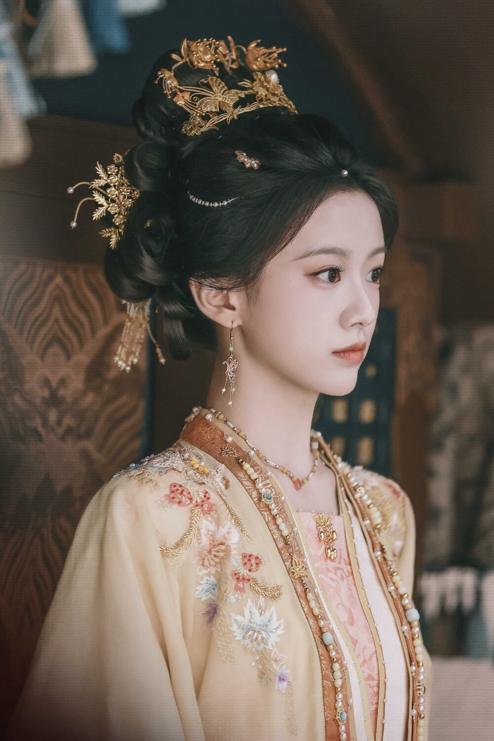 月明千里 李瑶英