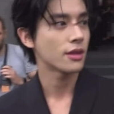 沈载伦