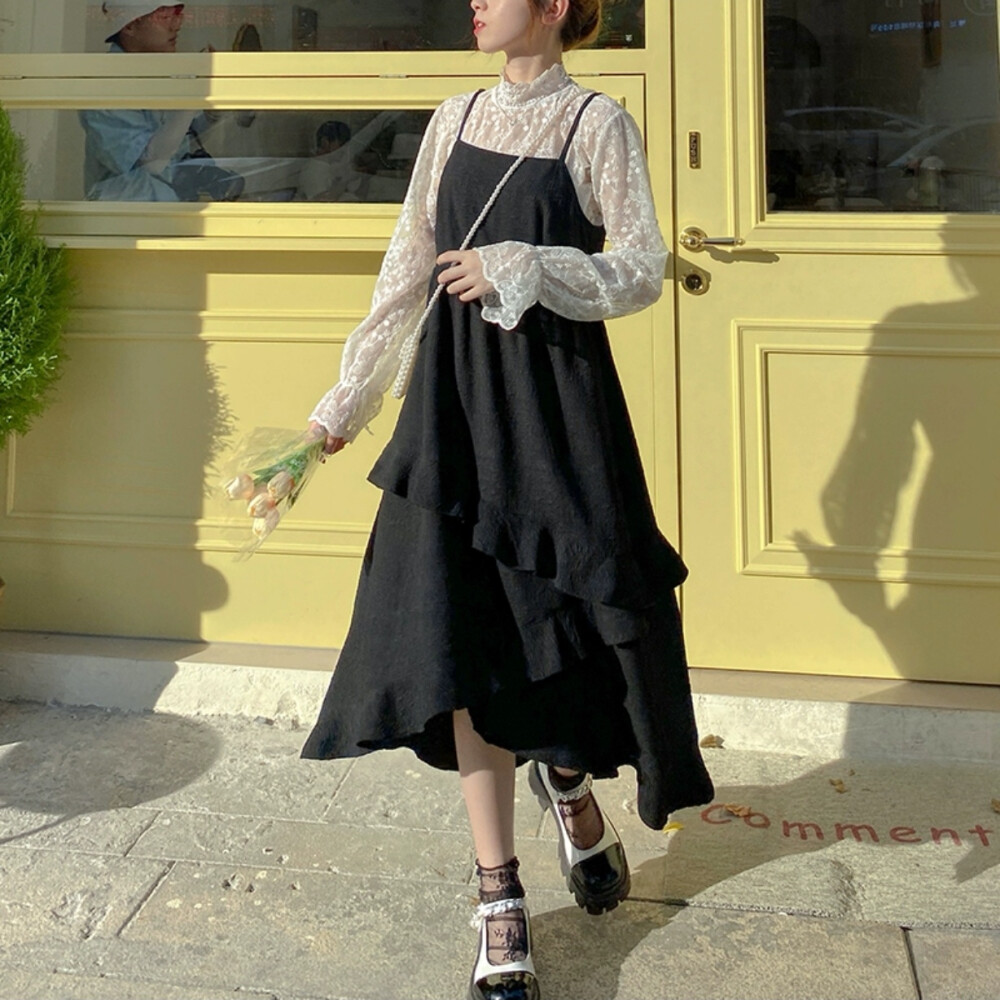 布衣酱原创Black+Swan甜酷风蝴蝶藕节袖