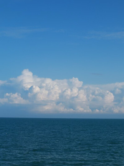蓝色的海