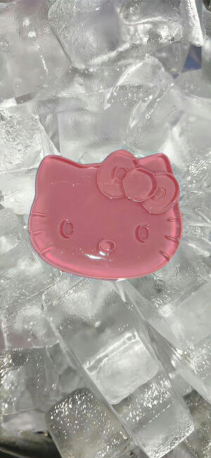 《三丽鸥》