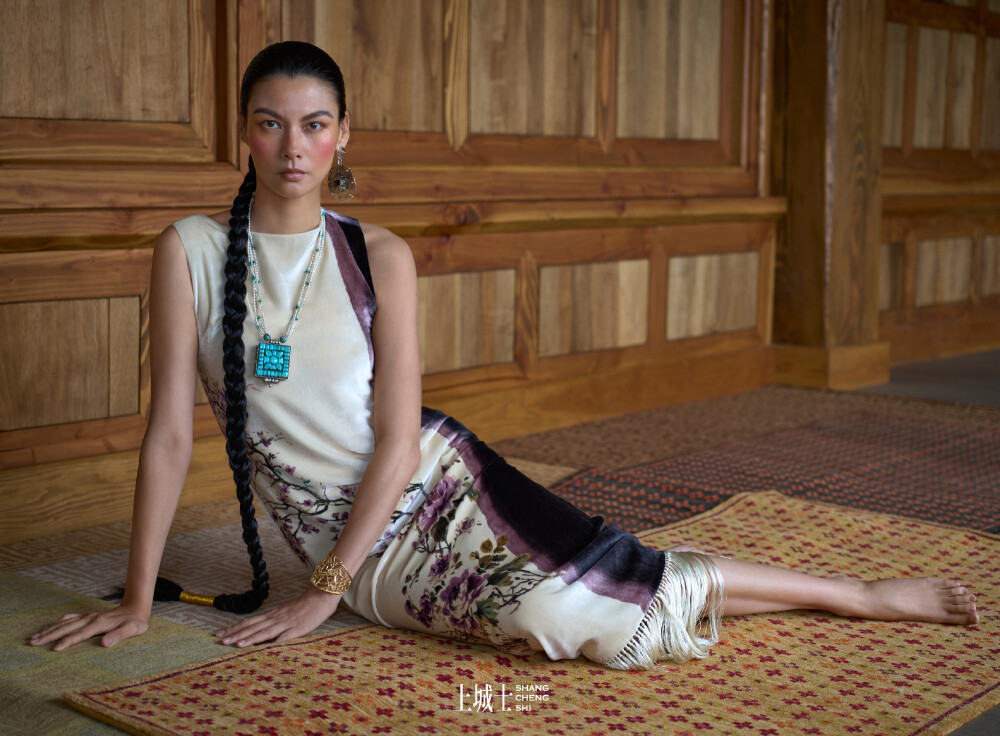 王雯琴，香格里拉心途录
上城士途中风物
场地：松赞林景区，松赞香格里拉林卡，松赞绿谷山居 ​​​