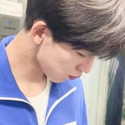 张凌赫