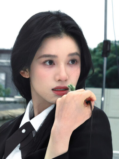 张婧仪头像套图