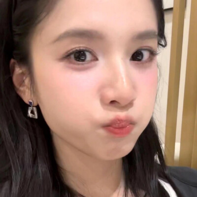 张婧仪头像套图