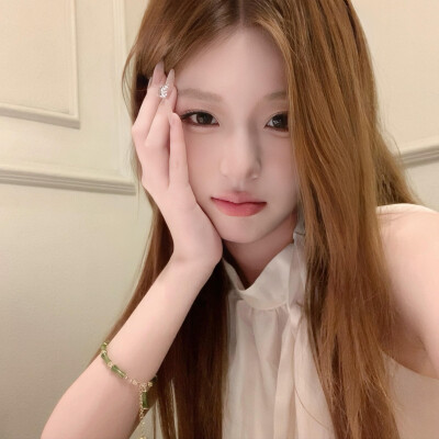 ‣ 女生头像/女头/气质女头/氛围感女头/风格女头
‣ ©️ 网络/侵删