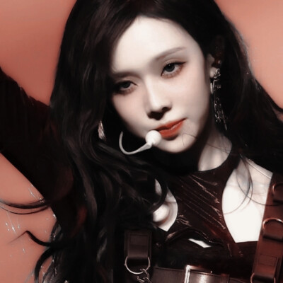 欲望是无法掌控的野火，要么計灰烬埋没清醒，要么在燎原前学会放手。
欲望はコントロールできない野火で、灰に目を覚まさせるか、燎原の前で手を放すてとを学ぶ。