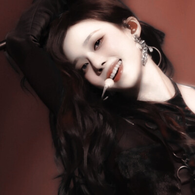 欲望是无法掌控的野火，要么計灰烬埋没清醒，要么在燎原前学会放手。
欲望はコントロールできない野火で、灰に目を覚まさせるか、燎原の前で手を放すてとを学ぶ。