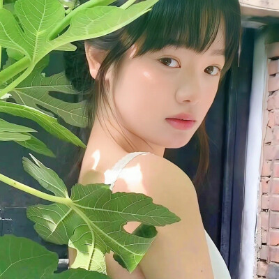 图源网络
侵权速删
头像|文案| “我开始迷信，期待你的掌纹里有我的命运”