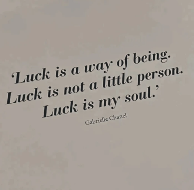 뱀 여왕 폐 Su Majestad.