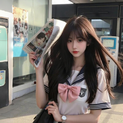 女