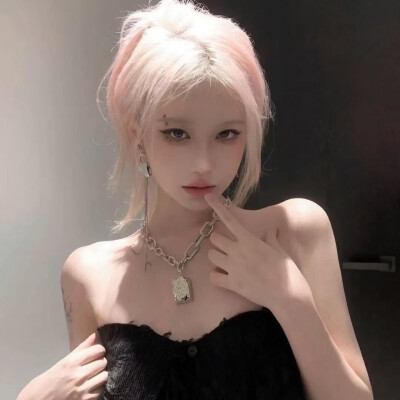 女头