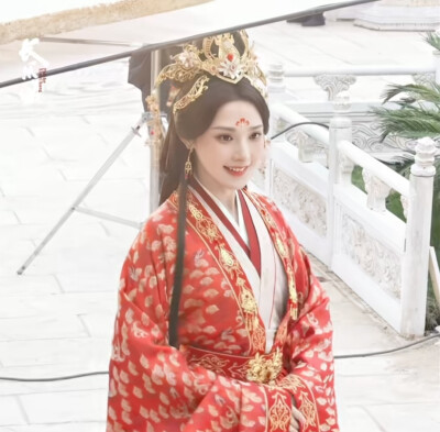 彭小苒