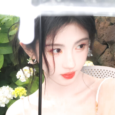 鞠婧祎
