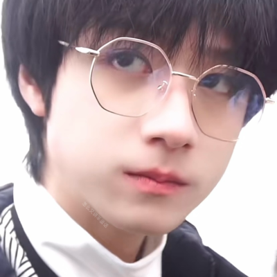 眼镜框