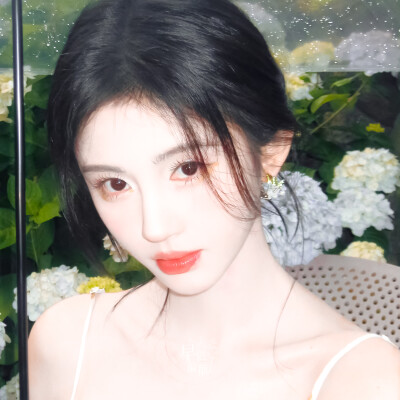 鞠婧祎