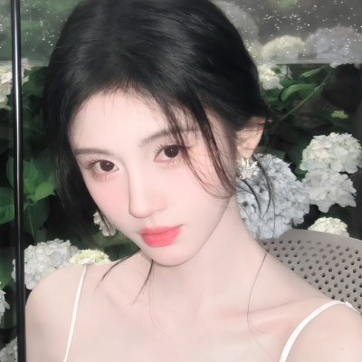 鞠婧祎