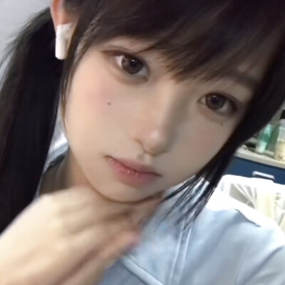 贴近的距离回到原地