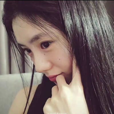 此女之侧脸，如此权威