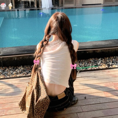 ( 'ㅅ')( 'ㅅ')