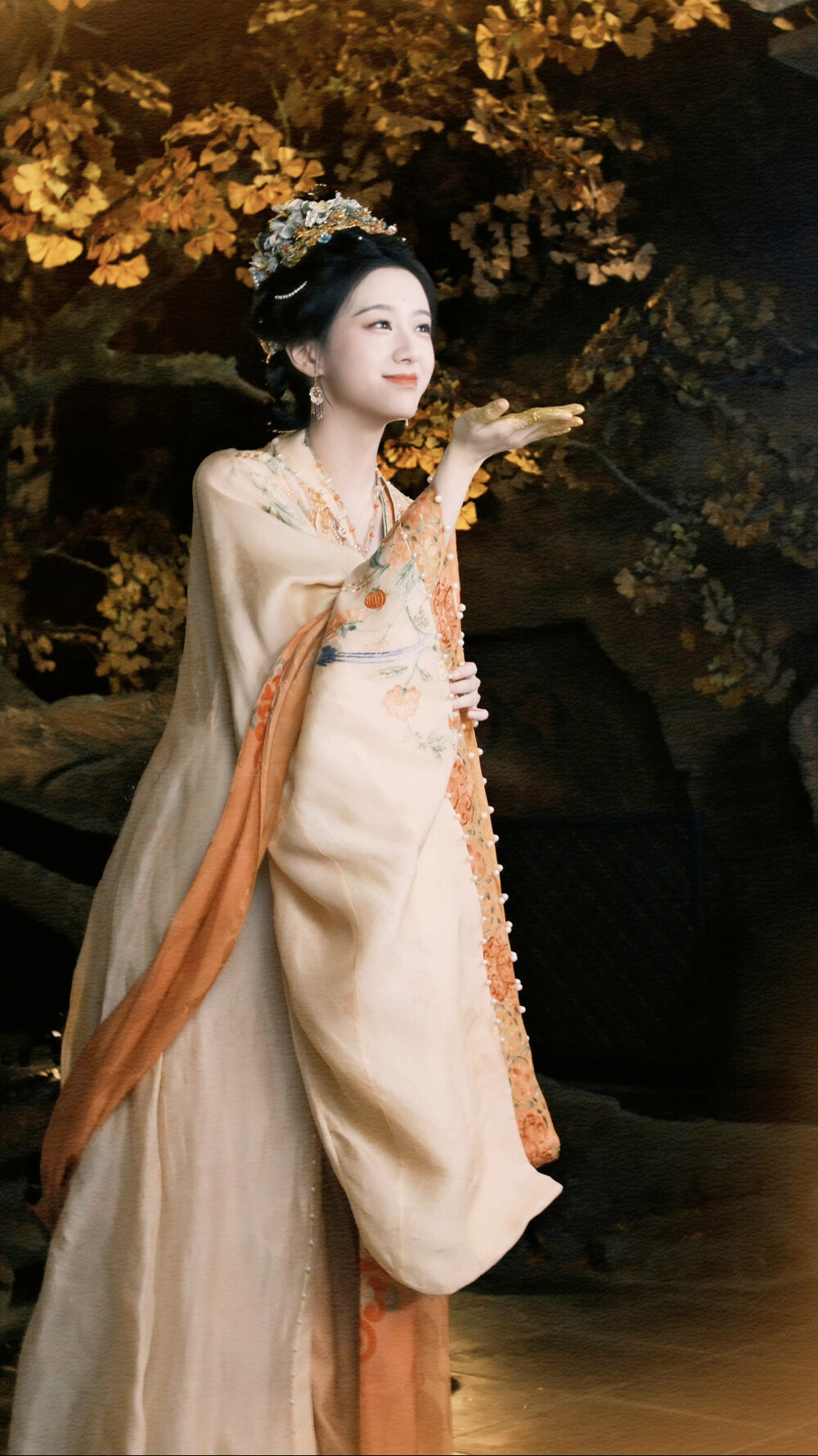 月明千里 李瑶英