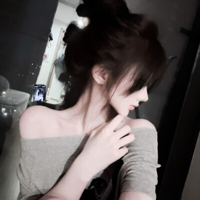 女头
二传头像注明出处