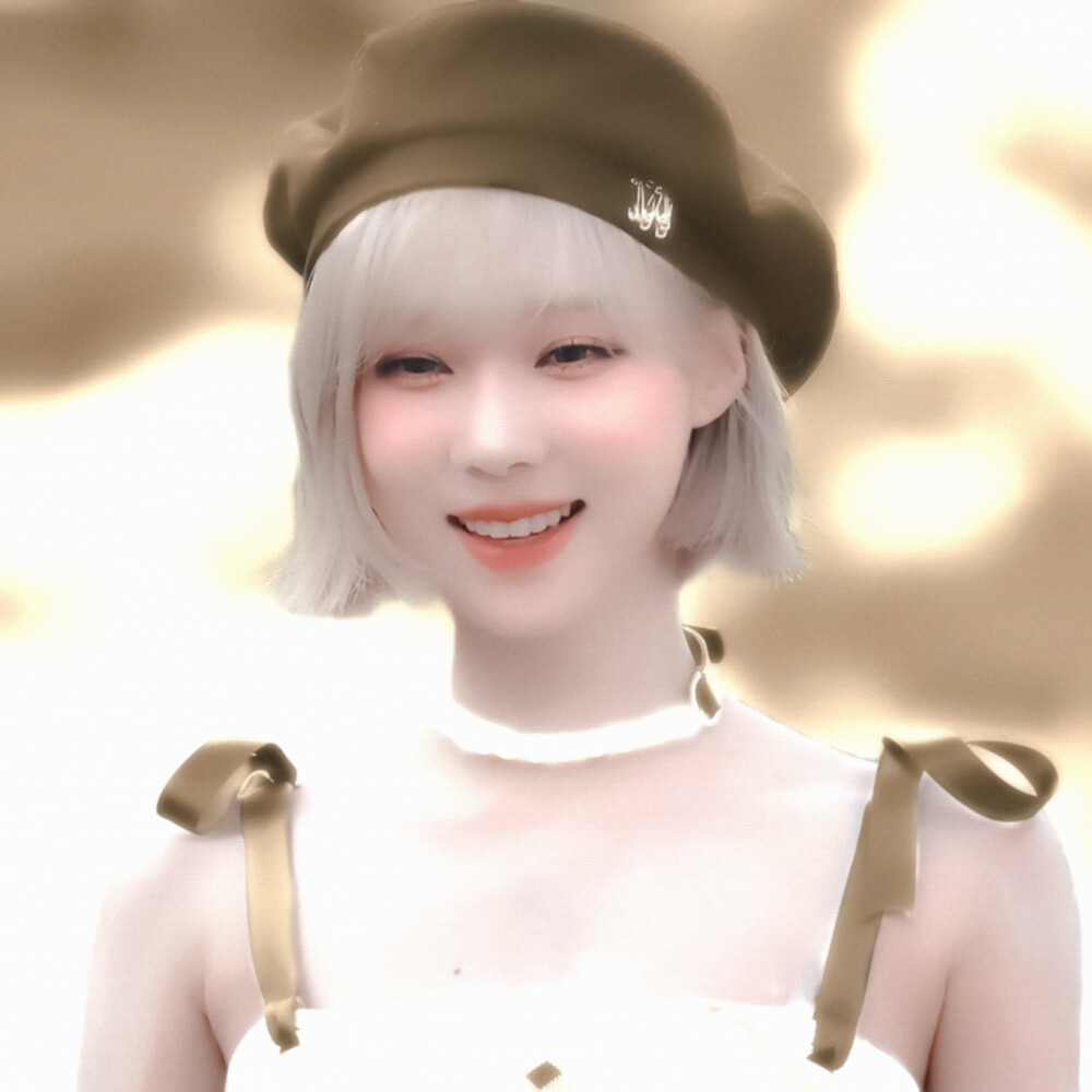 Found it in the corner＃—《角落的日记本》^写着声声泪恋