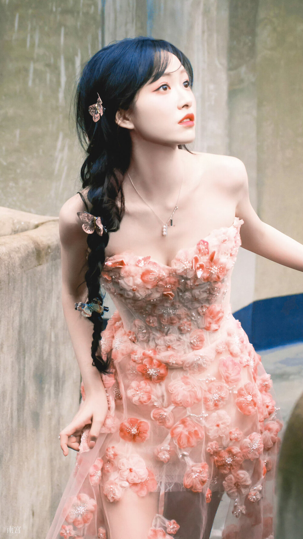 BY爱喝可乐的古娜小姐 中国 杨肸子