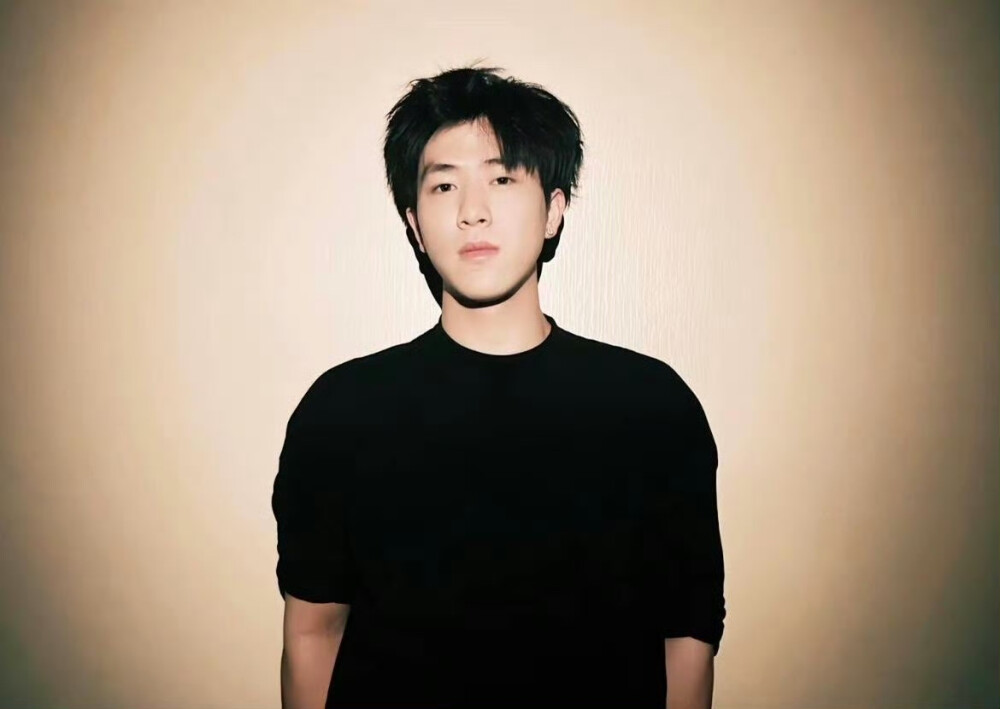 你在认真拍照，我在确认脉搏