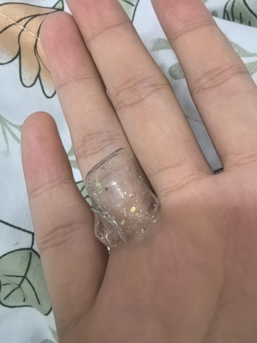 笑死了，前几天给我弟买个起泡胶，今天我问他起泡胶呢借我玩会儿，他把这个拿给我。