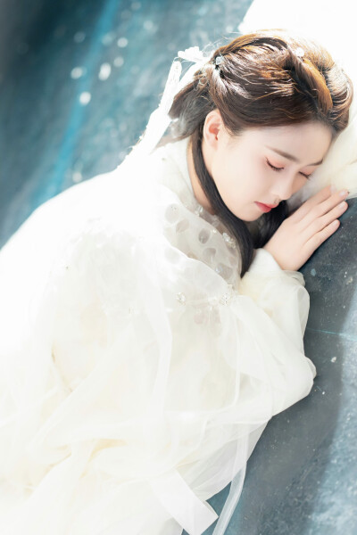 临江仙 花如月
