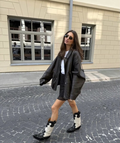 BY爱喝可乐的古娜小姐