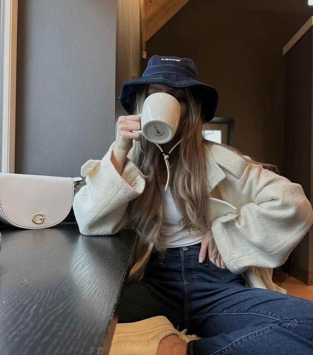 BY爱喝可乐的古娜小姐