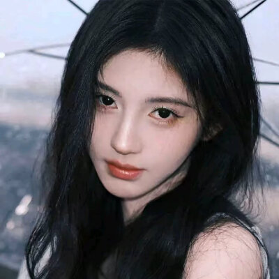 鞠婧祎
