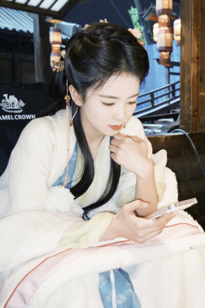 临江仙 花如月