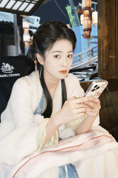 临江仙 花如月
