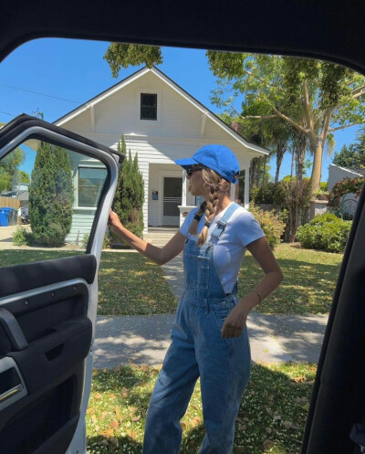 BY爱喝可乐的古娜小姐