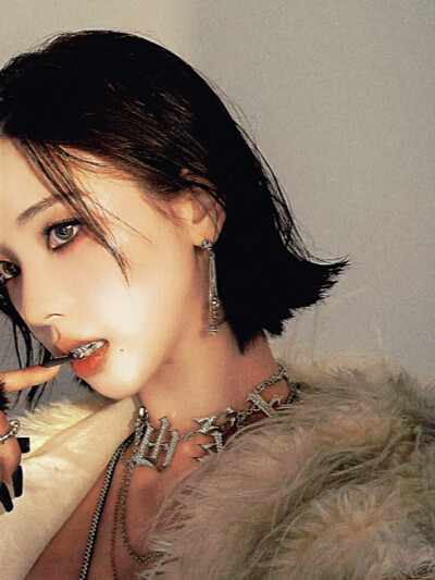 Allumer: 2s le feu情熱眼''4:00.残存蛇女