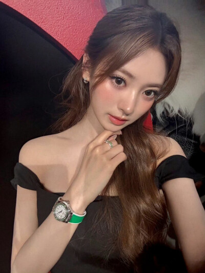 MEOVV anna田中杏奈