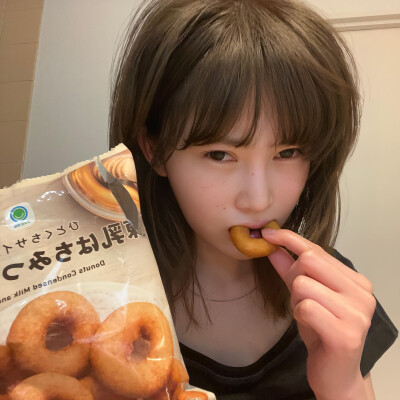 고양이 행복일기장...｡.: ᰔᩚ
#朋友圈套图##氛围女头#